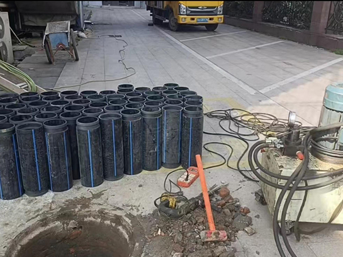 安源PE置换管厂家 DN315置换管 非开挖管短管置换